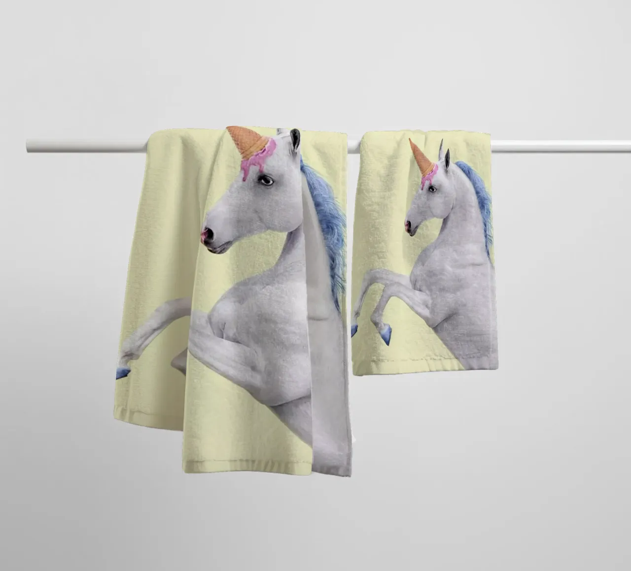 Ice Cream Unicorn serviette de bain de Paul Fuentes Design