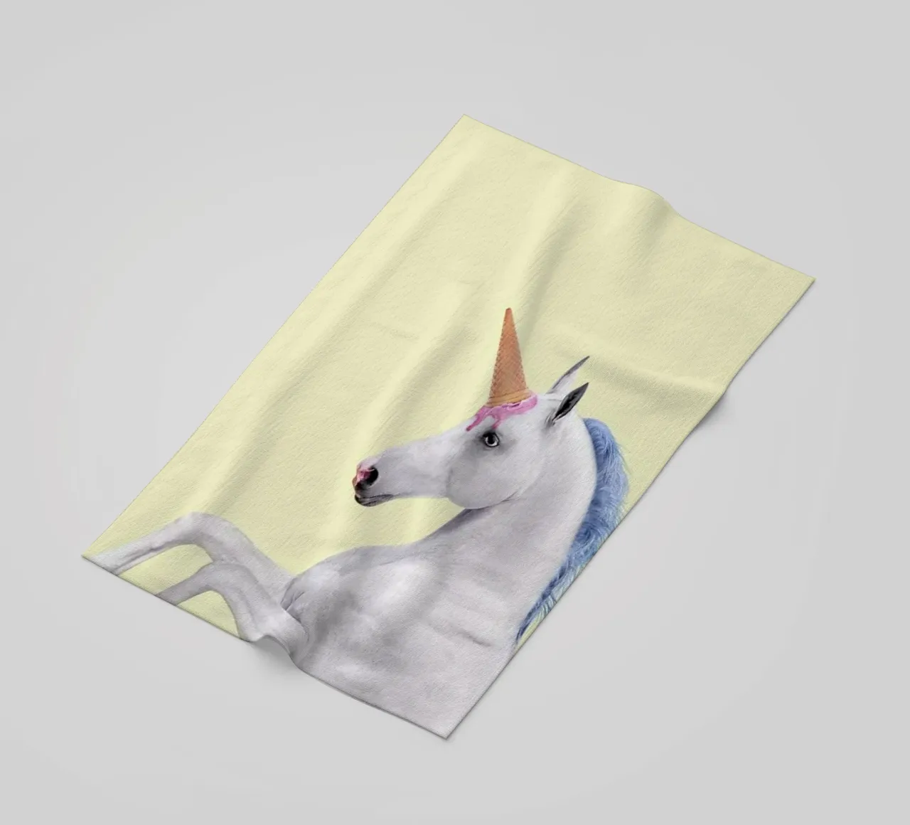 Ice Cream Unicorn telo mare da Paul Fuentes Design