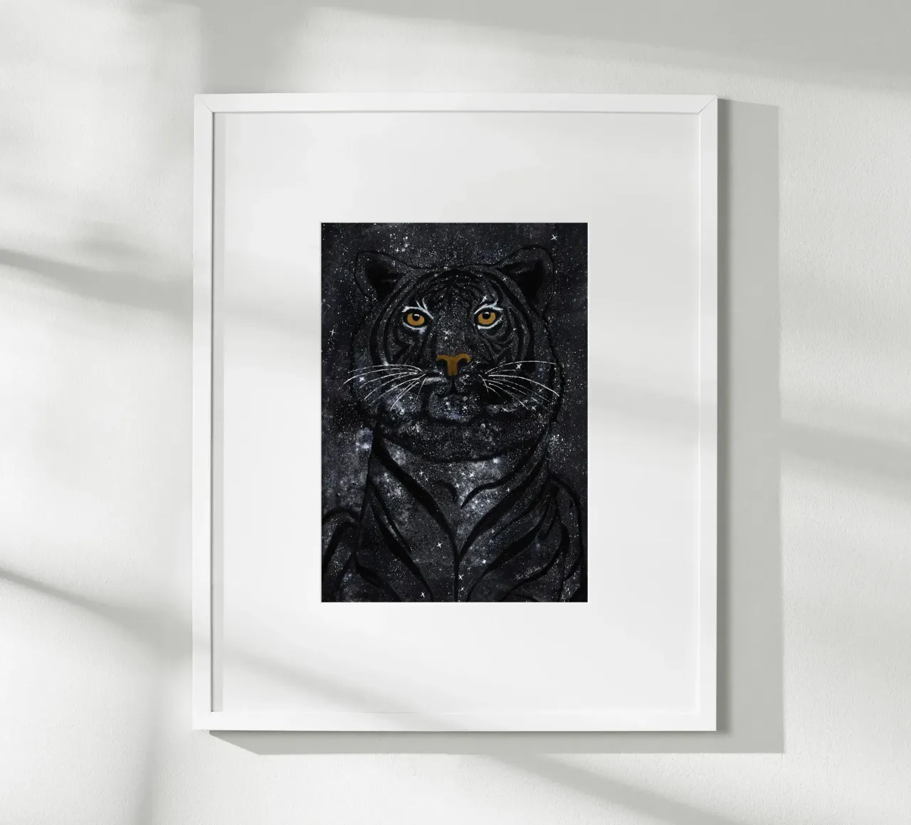 Wild Universe Night Stars Tiger - illustrazione ad acquerello poster con telaio in plastica da This Wild Soul - Illustration