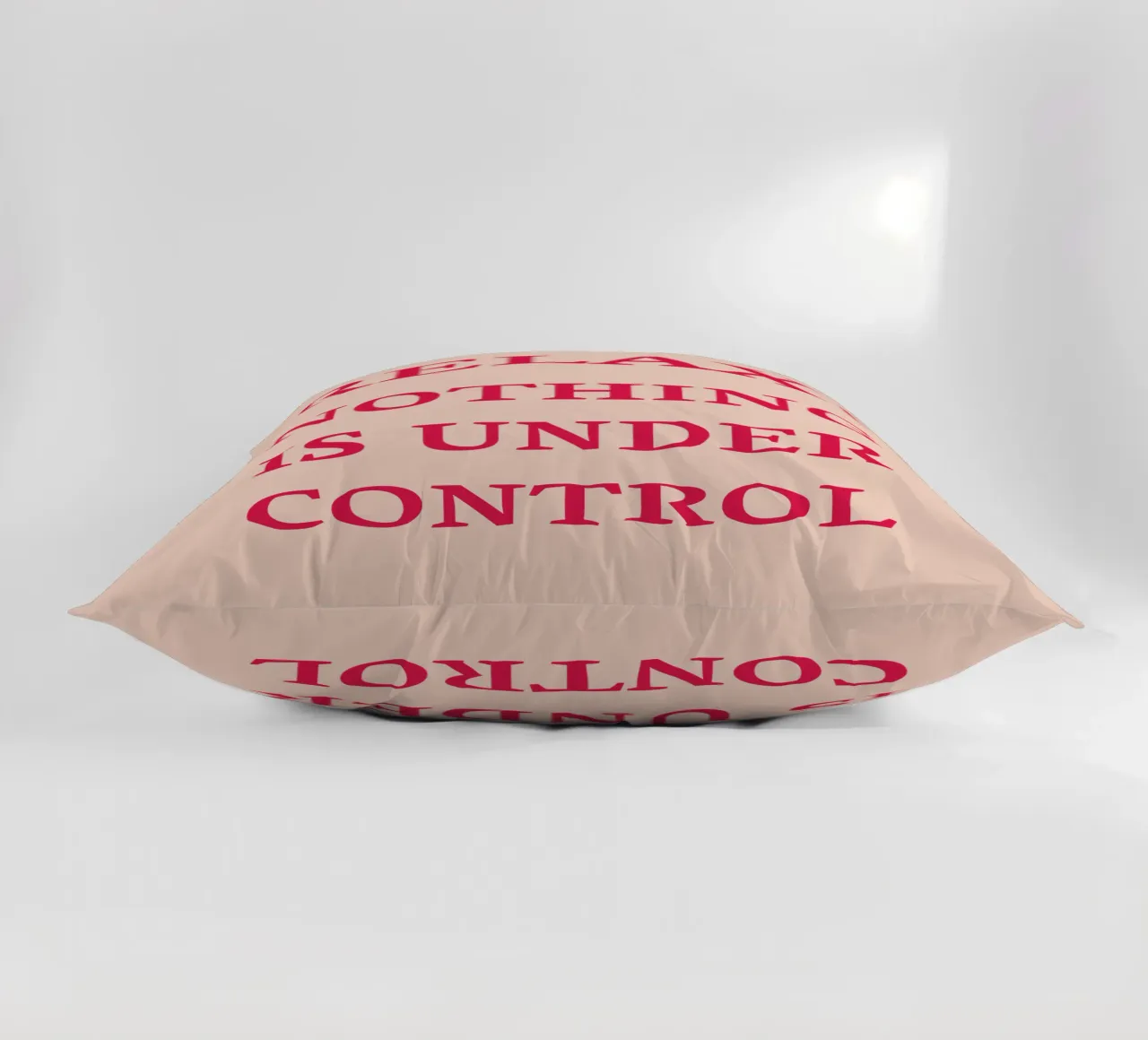 Relax! Nothing is under control cuscino da Illustration Raissa Oltmanns