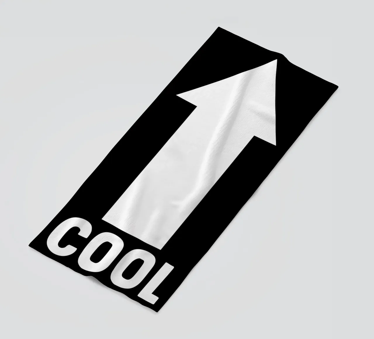 Cool Motivational Inspirational Minimalistic Arrow (freccia minimalista) telo mare da sillyindustries
