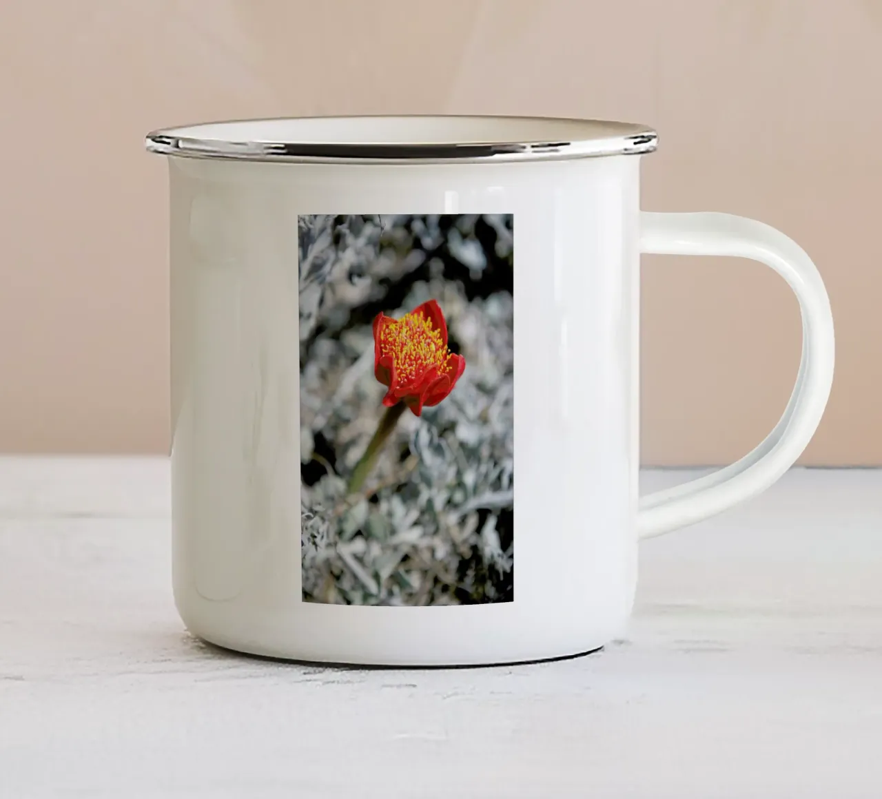 Mountain Flower tazza in smalto da Shot By Clint