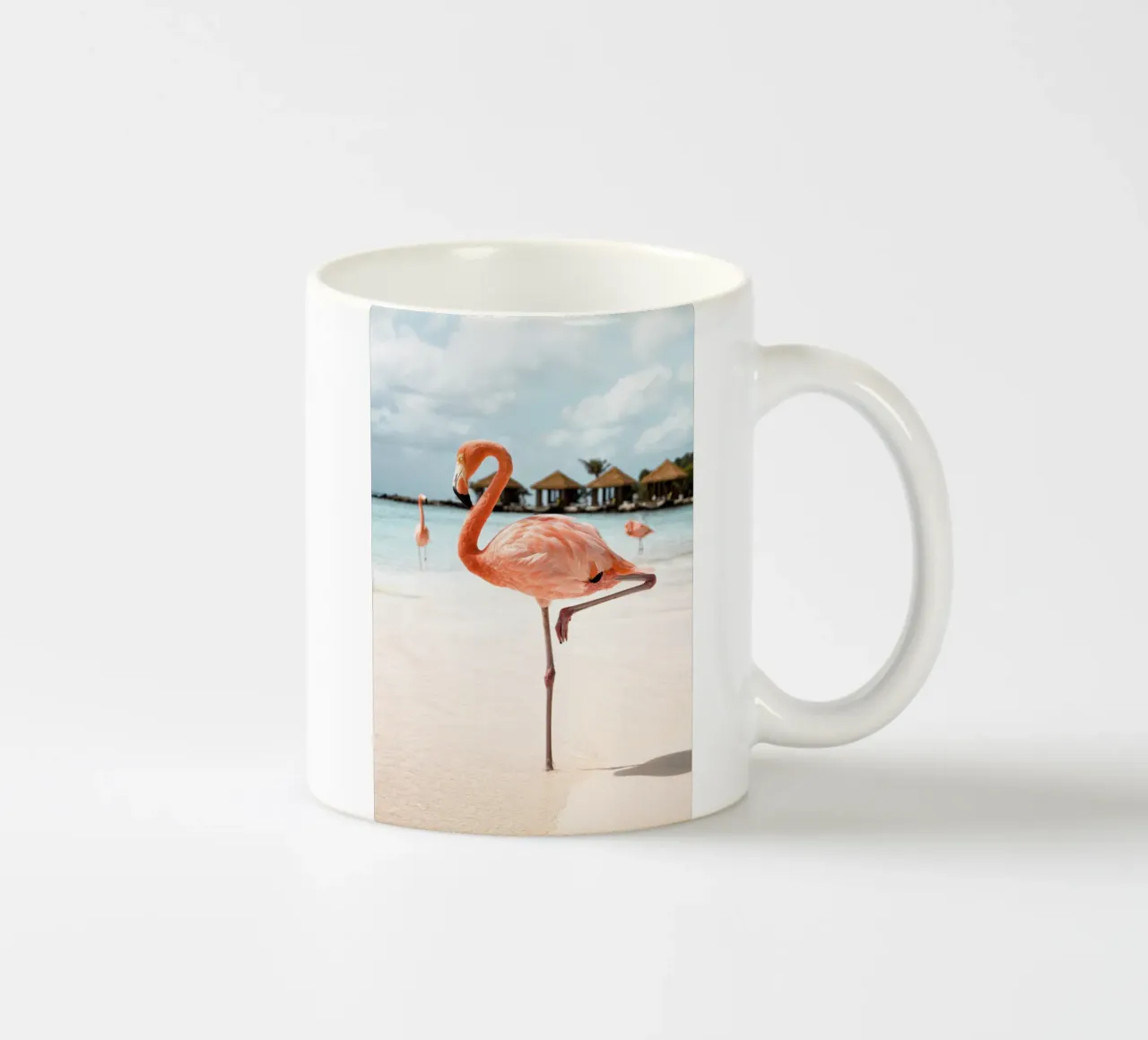 Fenicottero rosa tropicale tazza in ceramica da Henrike Schenk Photography