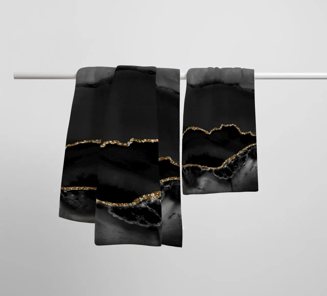 Texture agata nera e oro 02 asciugamano da bagno da Gemstone Textures