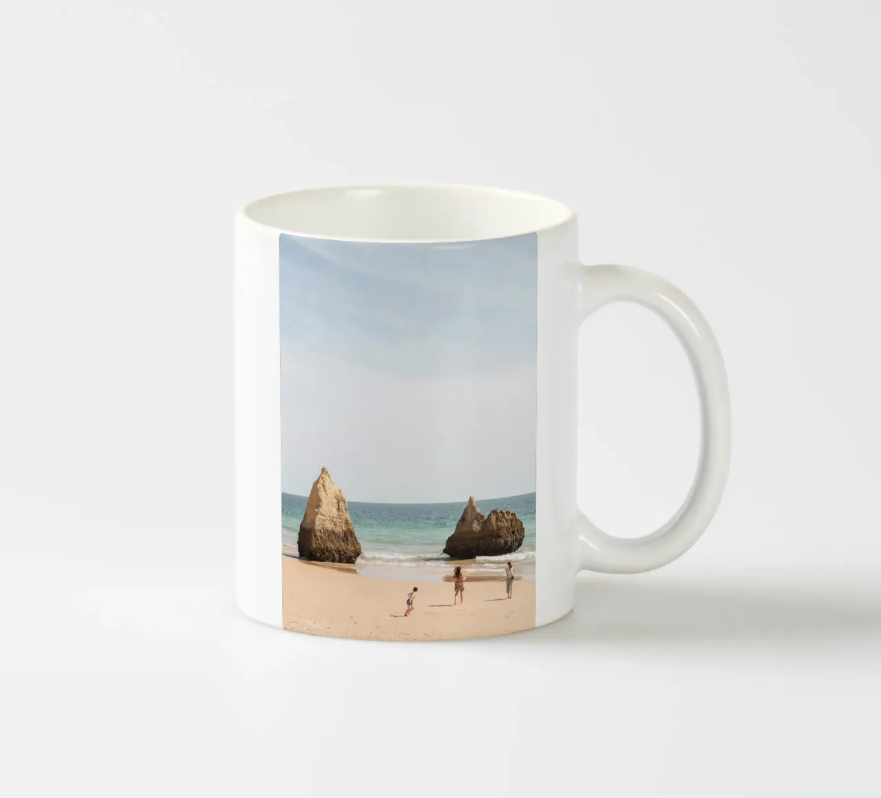 Praia dos Três Irmãos, Algarve, Portogallo tazza in ceramica da Henrike Schenk Photography