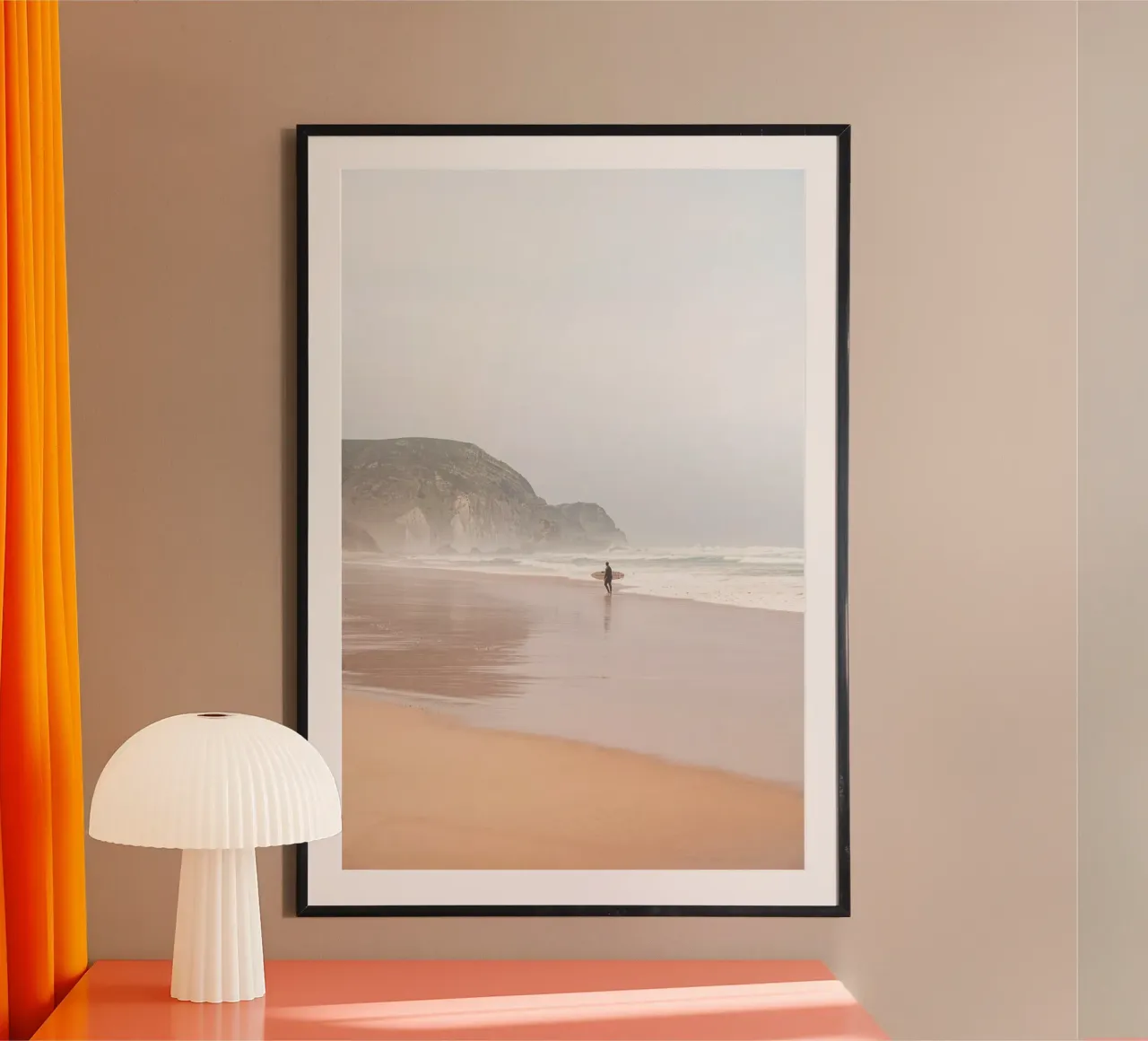 Il surfista solitario poster da Henrike Schenk Photography