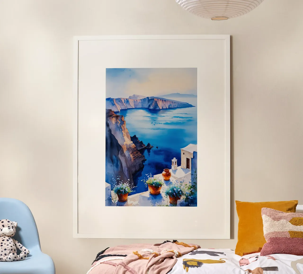 Santorini’s Cliffside Tranquility poster con telaio in plastica da AlbertKlee