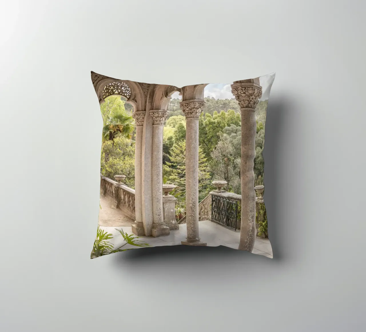 Archi di Monserrate cuscino da Henrike Schenk Photography