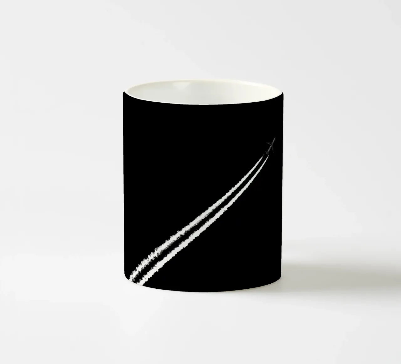 Black and White tazza in ceramica da Tal Paz-Fridman