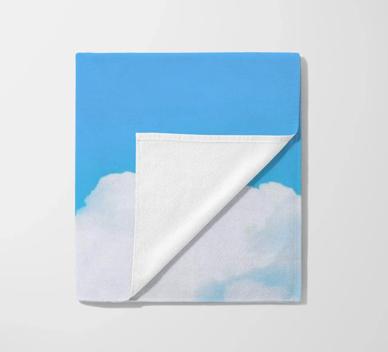 Blue Clouds I telo mare da Tal Paz-Fridman