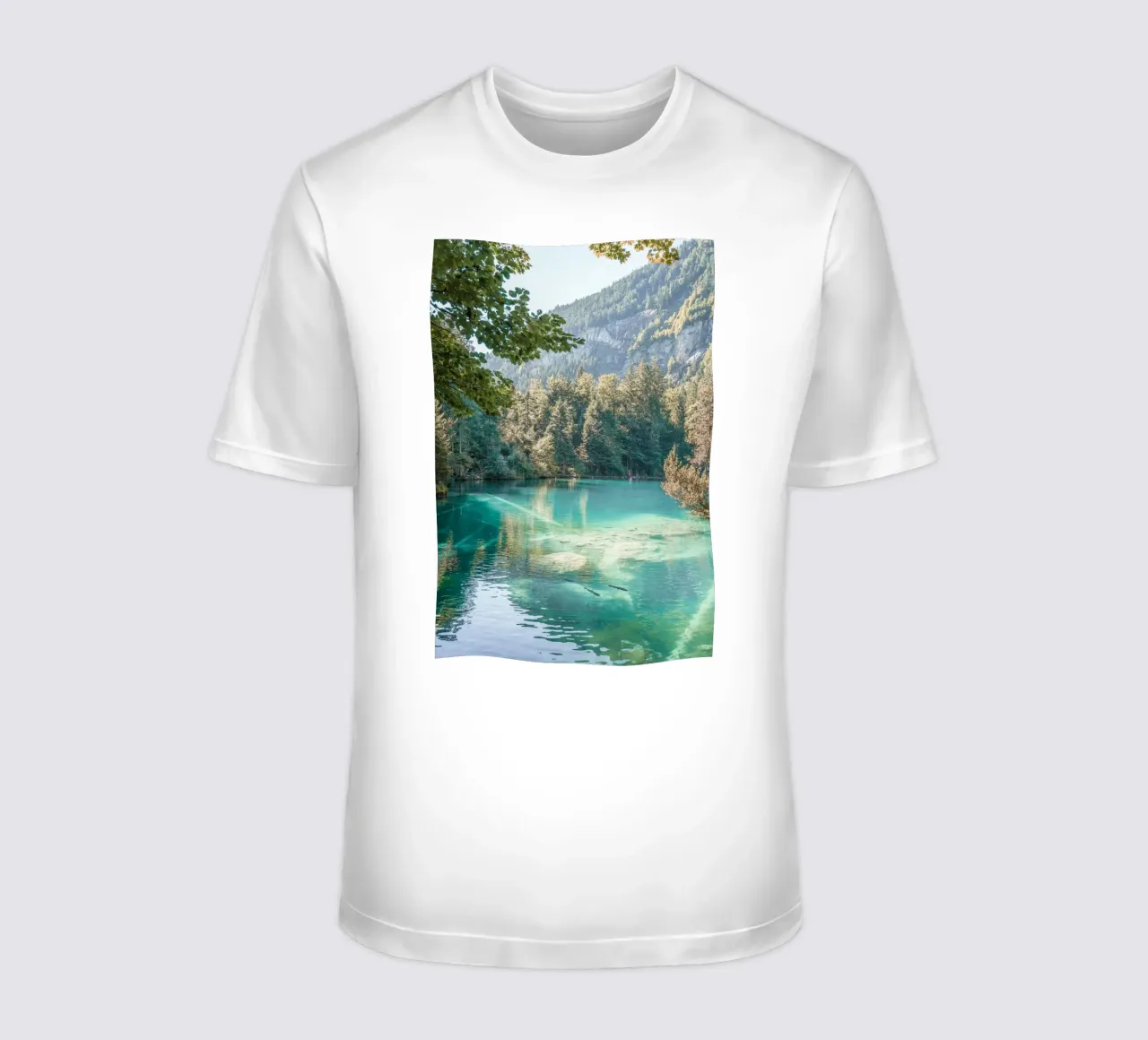 Blausee" in Svizzera t-shirt da Henrike Schenk Photography