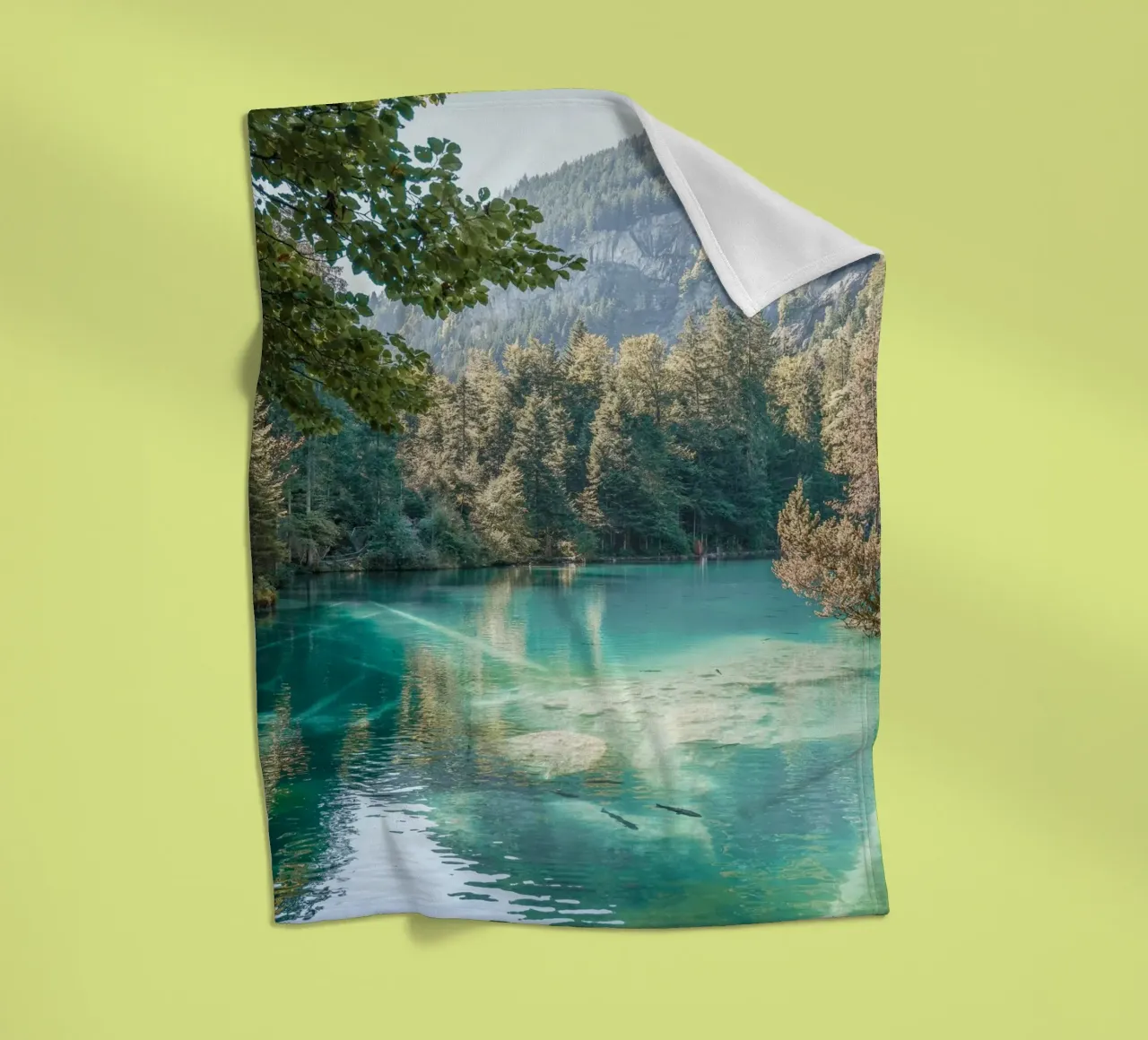 Blausee" in Svizzera coperta in pile da Henrike Schenk Photography