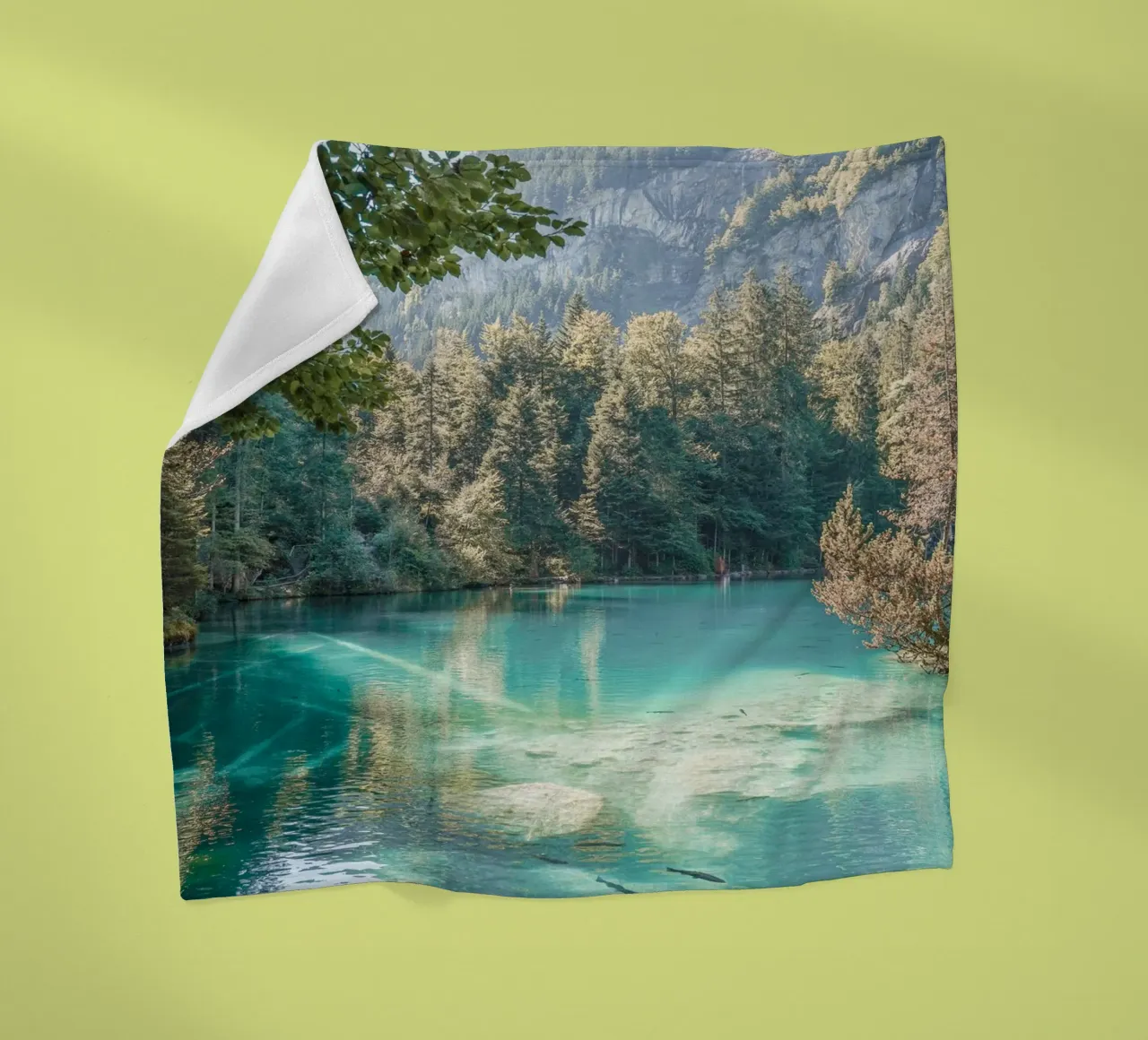 Blausee" in Svizzera coperta in pile da Henrike Schenk Photography