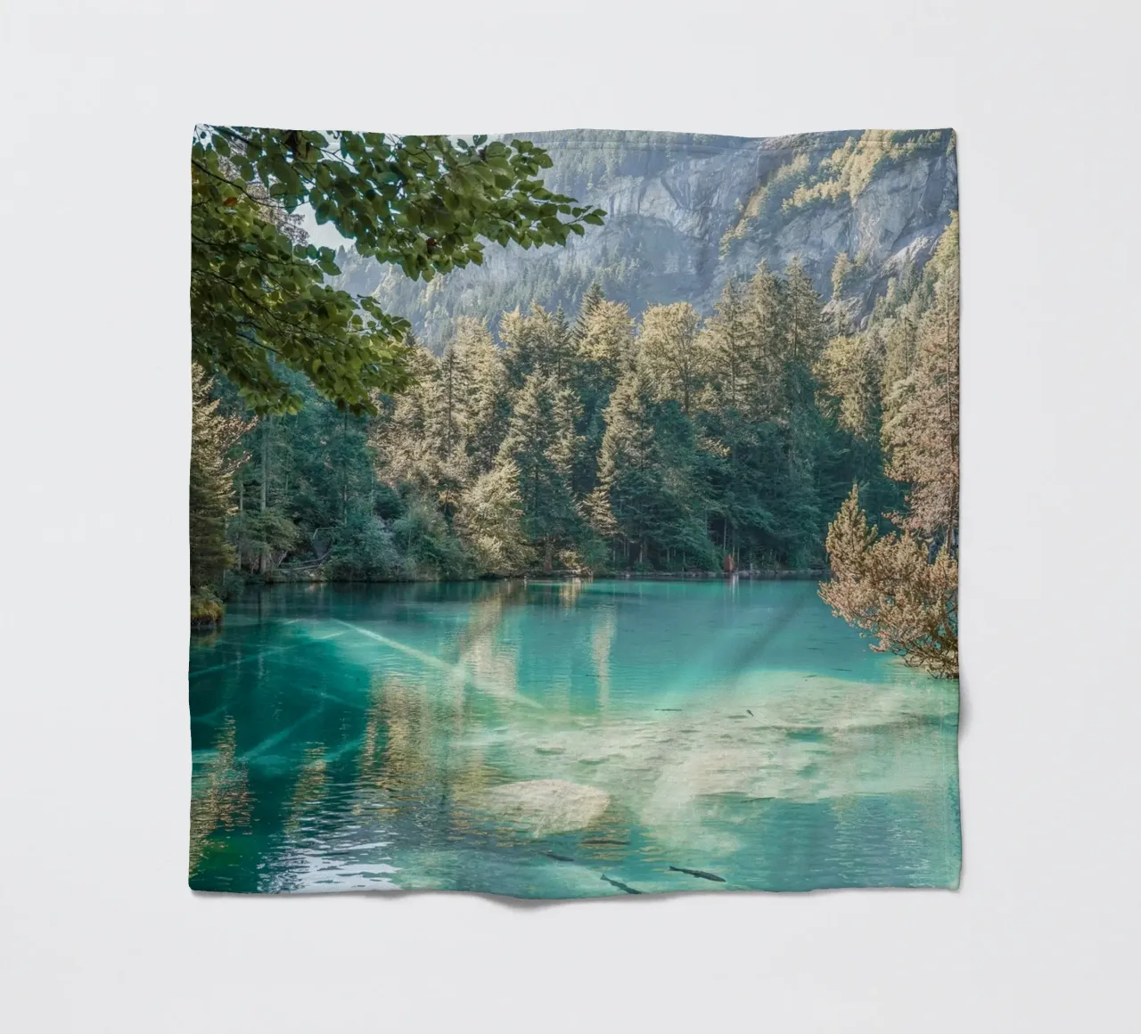 Blausee" in Svizzera coperta in pile da Henrike Schenk Photography
