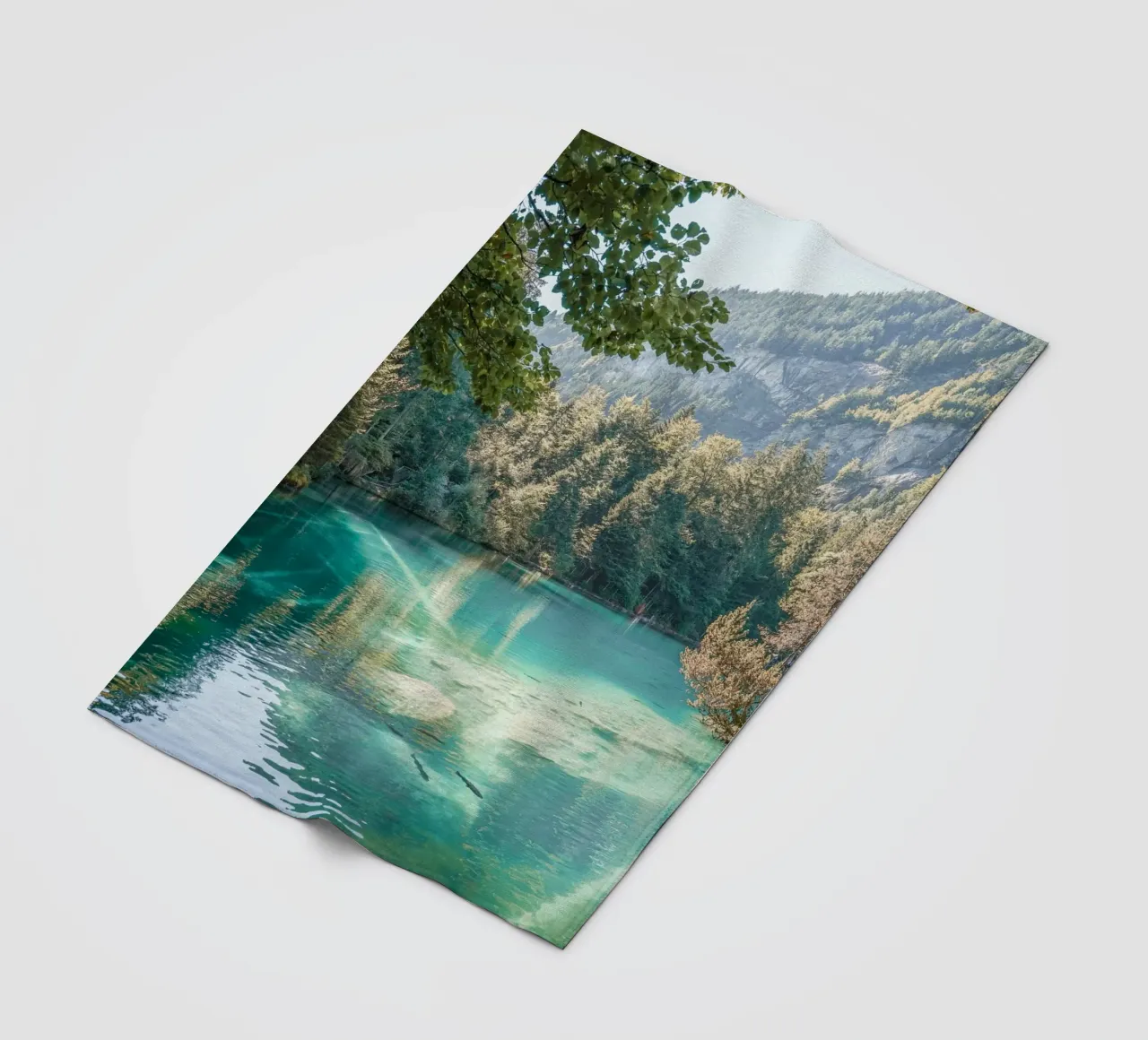 Blausee" in Svizzera coperta in pile da Henrike Schenk Photography