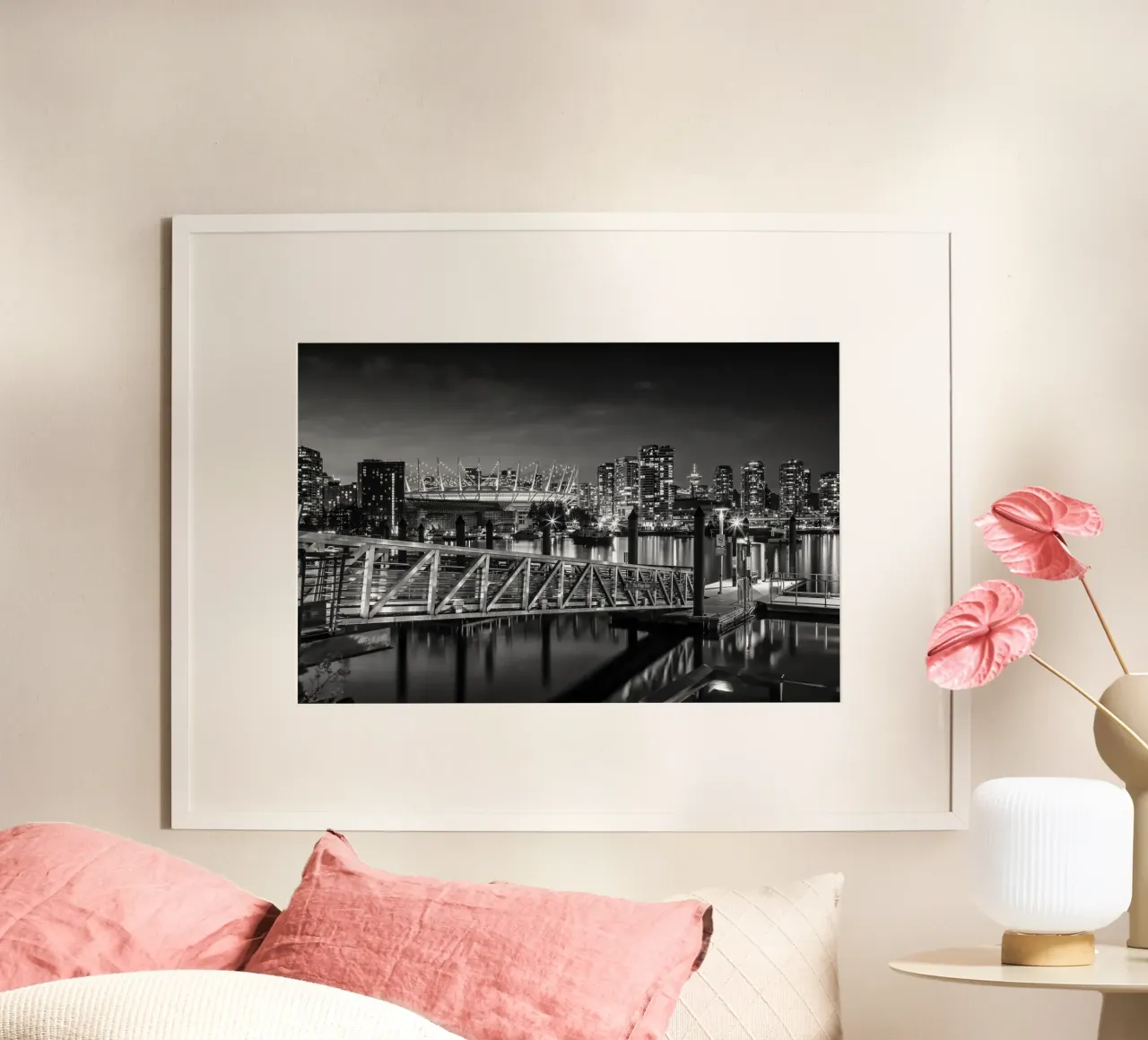 Pintoresca impresión nocturna desde Vancouver | Monochrom poster de Melanie Viola