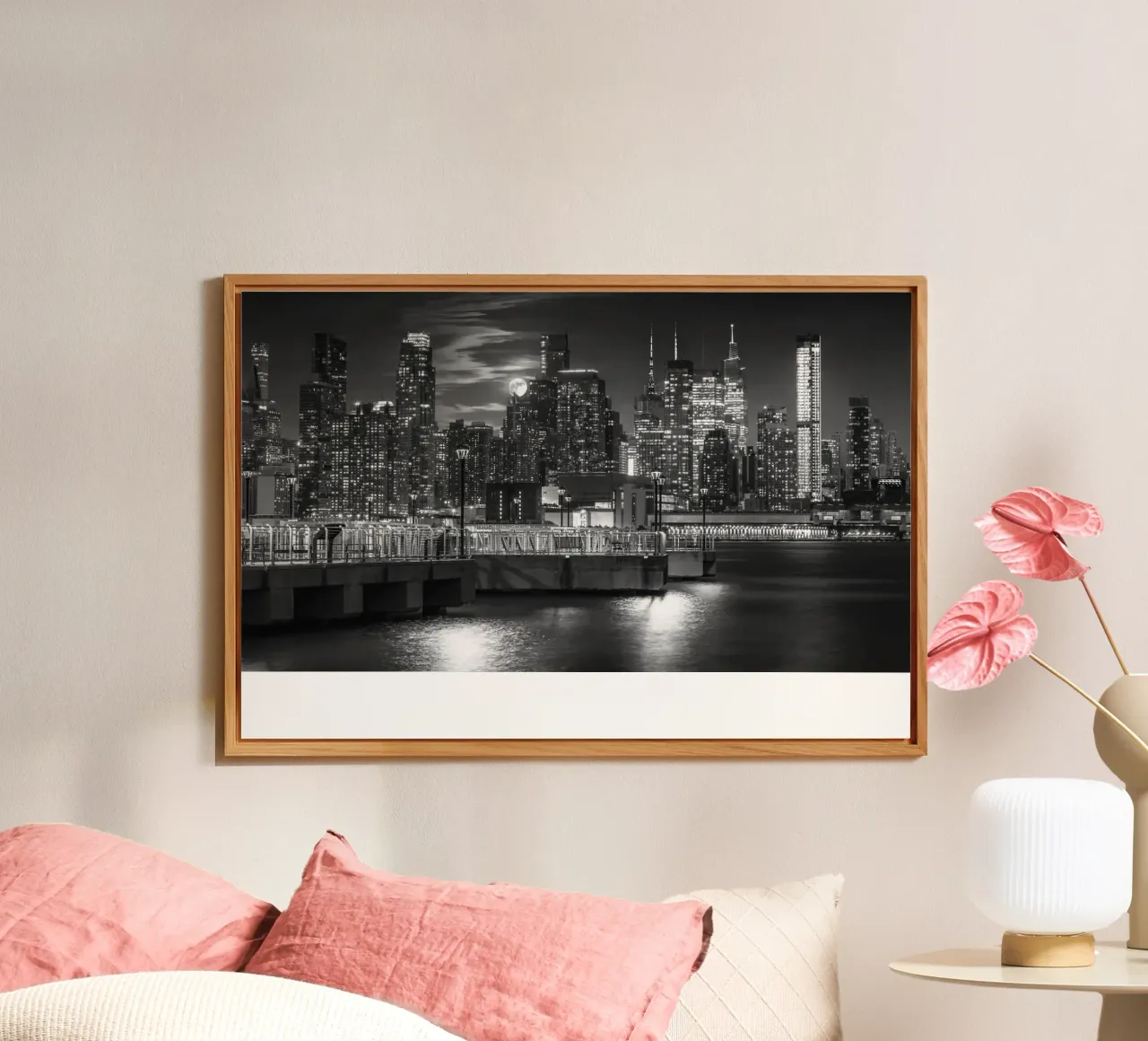 Midtown Manhattan skyline with full moon | Monochrom alu-dibond by Melanie Viola