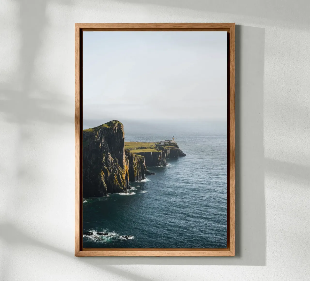 Neist Point, Scozia tela con Cornice a cassetta da Henrike Schenk Photography
