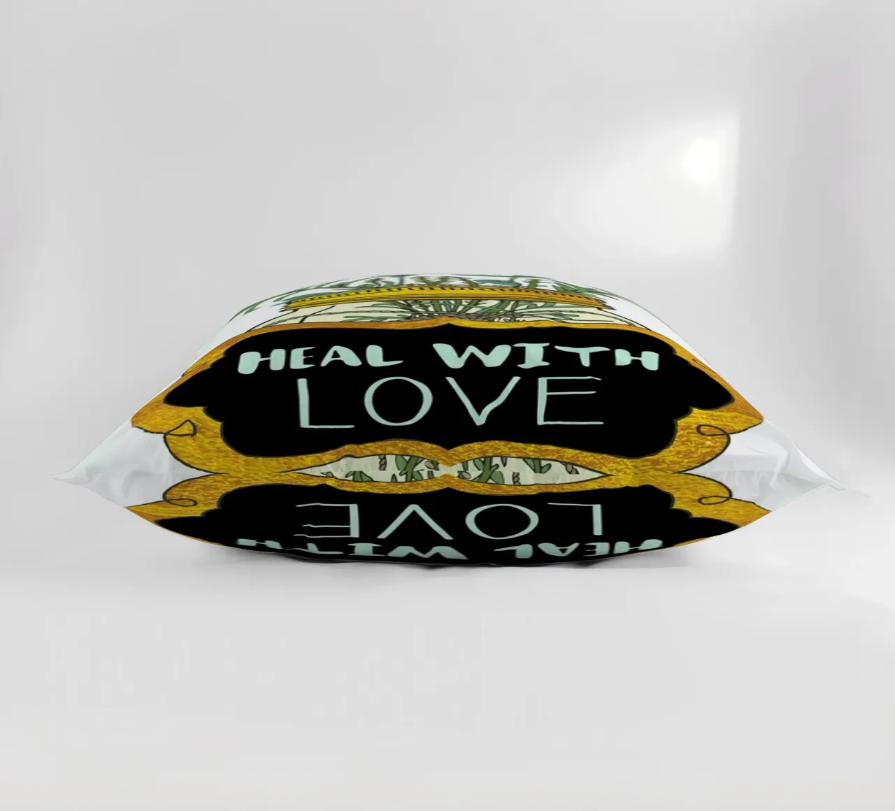 Heal with Love cuscino da Pom Graphic Design