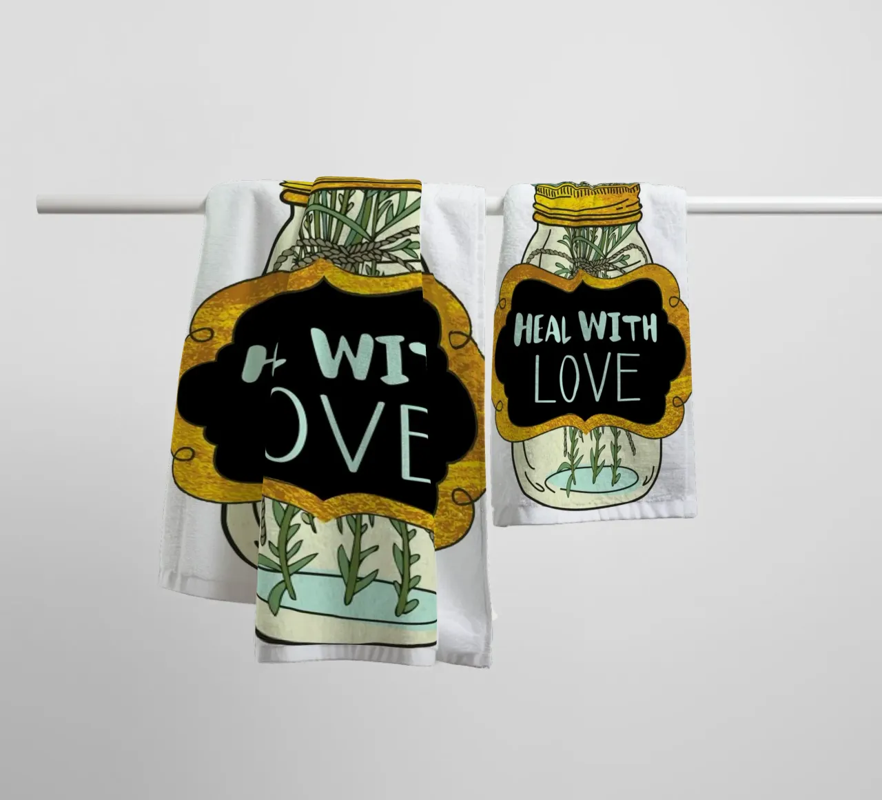 Heal with Love asciugamano da bagno da Pom Graphic Design