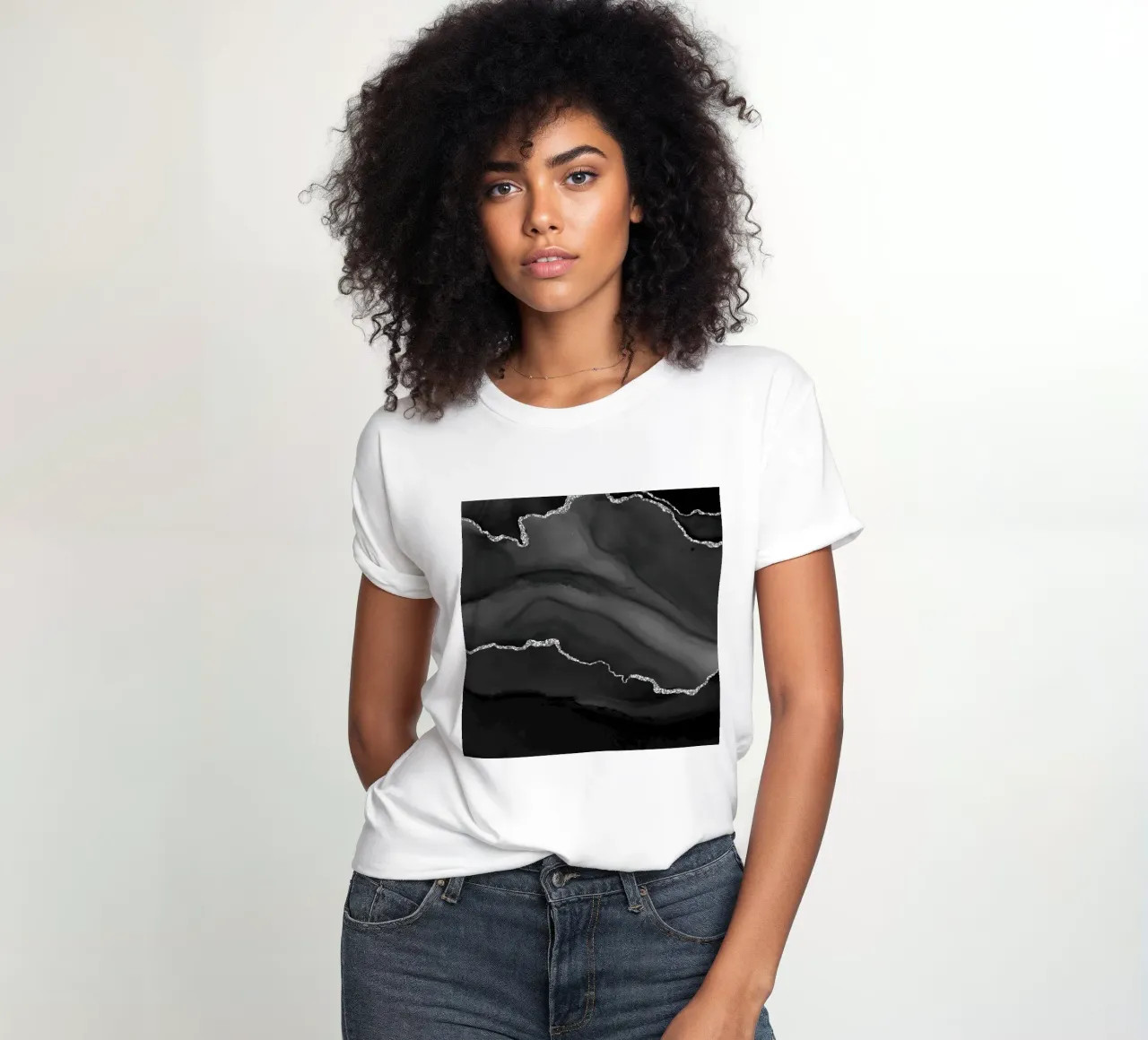 Ágata negra y plateada Textura 01 camiseta de mujer de Gemstone Textures