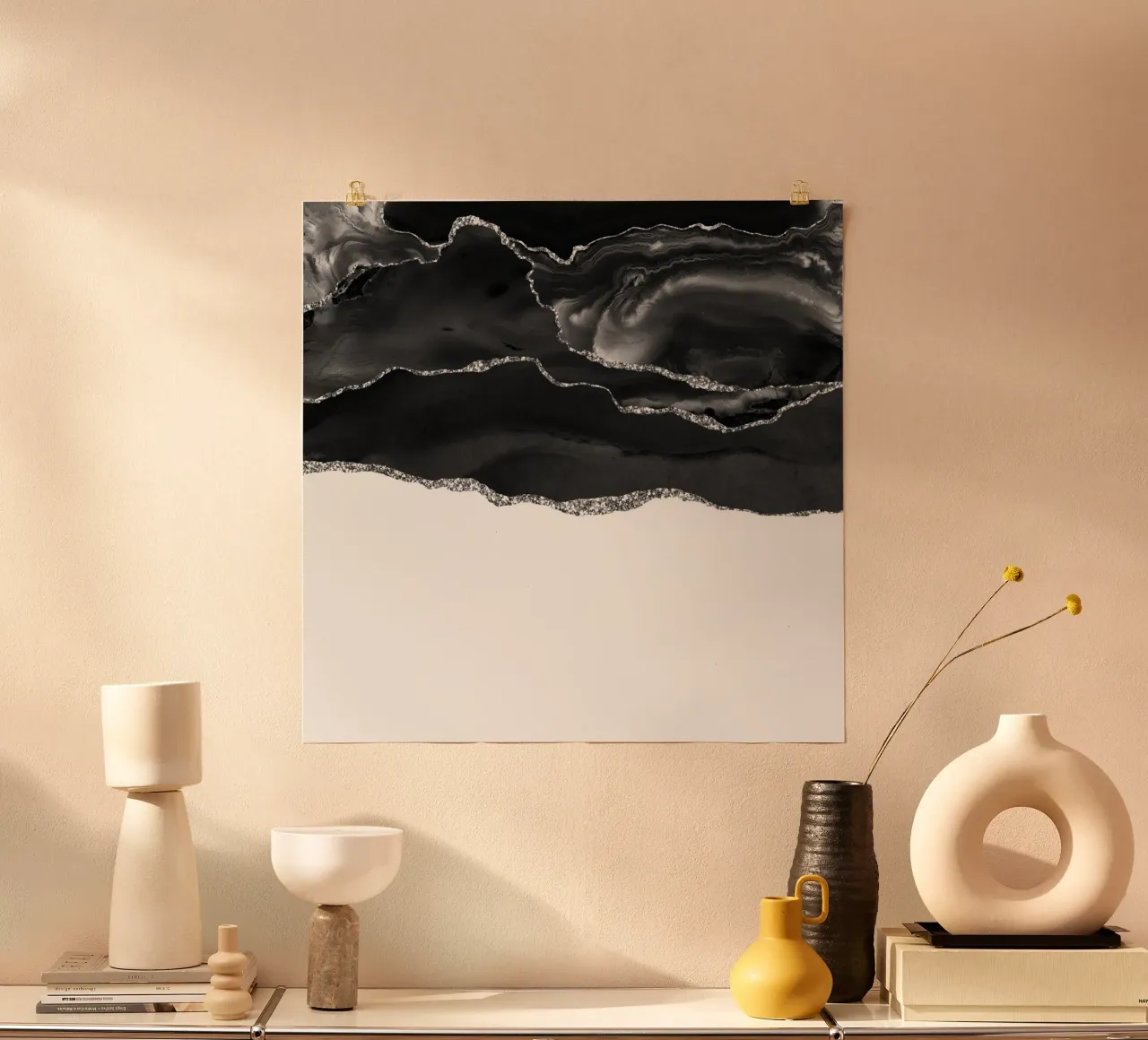 Schwarz & Silber Achat Struktur 05 Poster mit Holzrahmen von Gemstone Textures