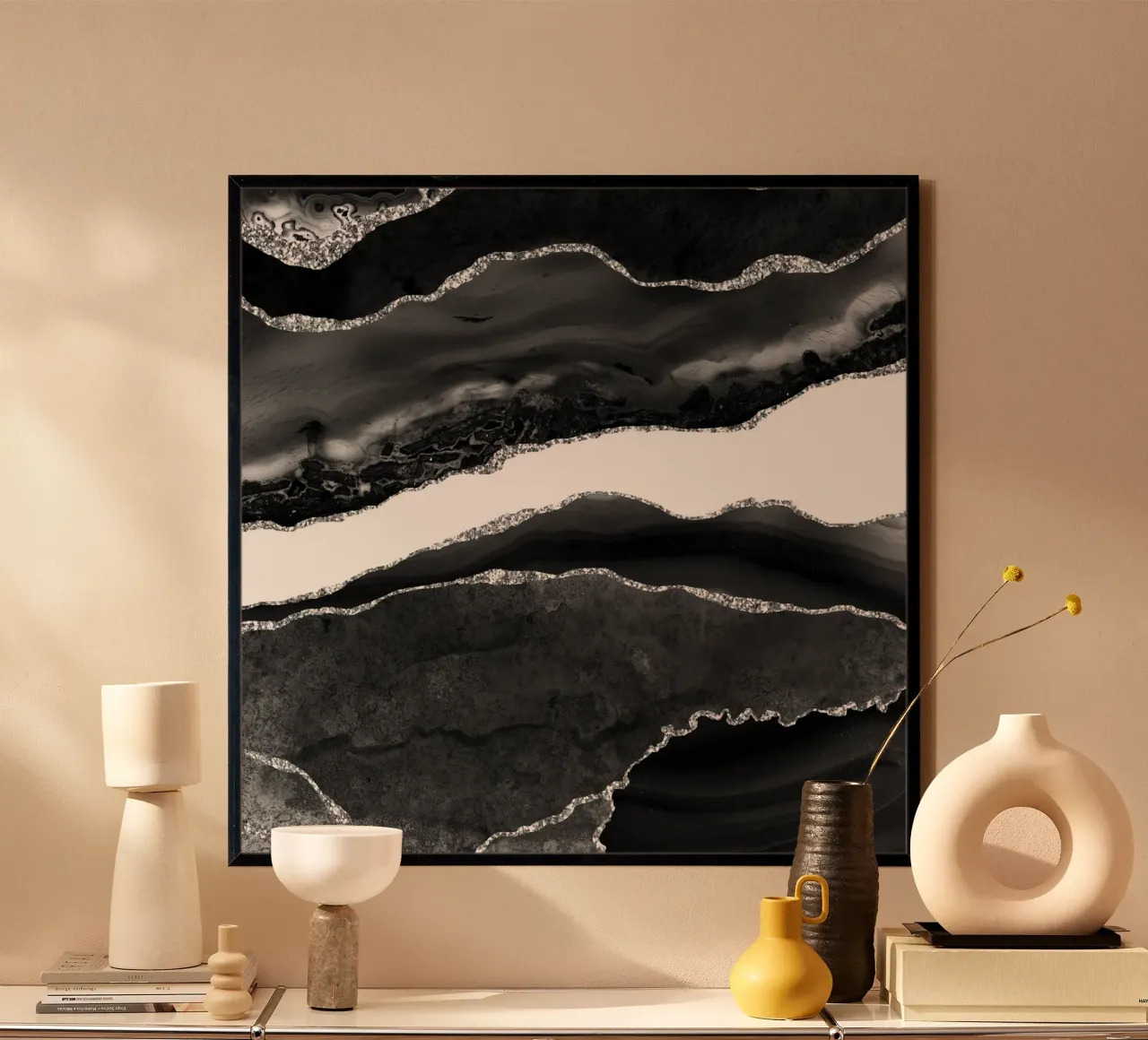 Schwarz & Silber Achat Struktur 08 Poster mit Holzrahmen von Gemstone Textures