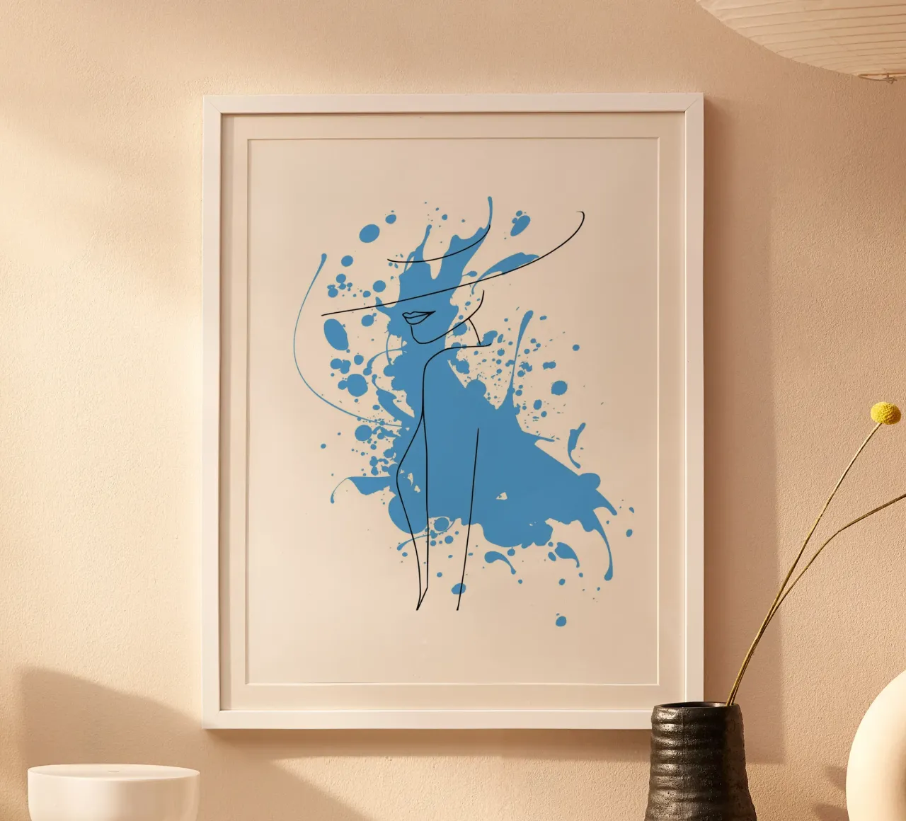 Donna nello stile della line art con accenti blu poster da ArtDesign by KBK
