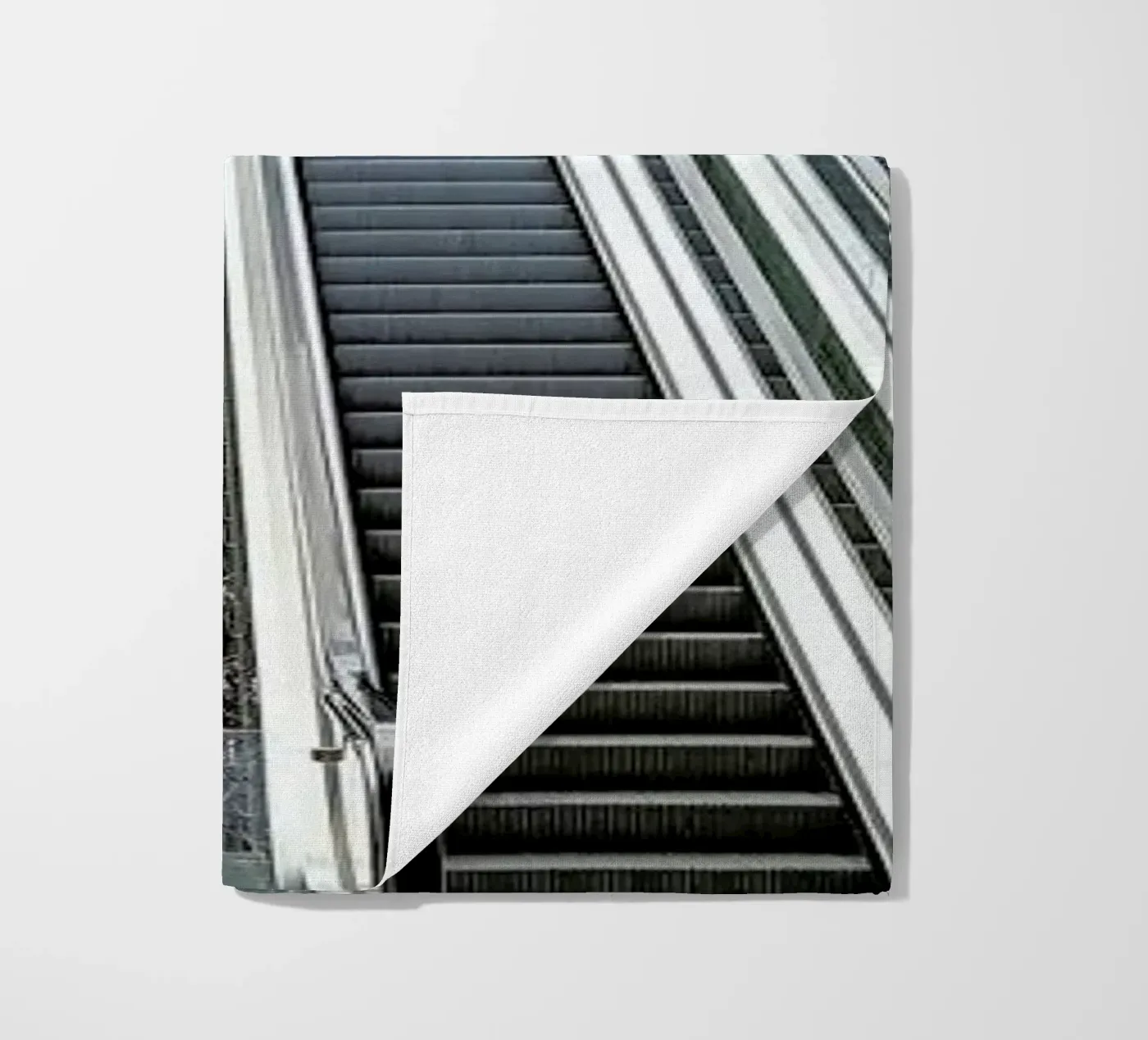 Triangeln telo mare da Michael Belhadi