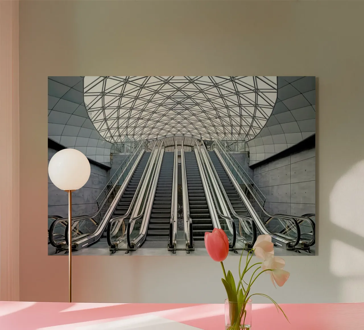 Triangeln plexiglass da Michael Belhadi