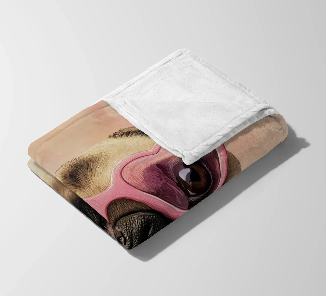 Mops avec lunettes en forme de cœur plaid polaire de Carinaprint