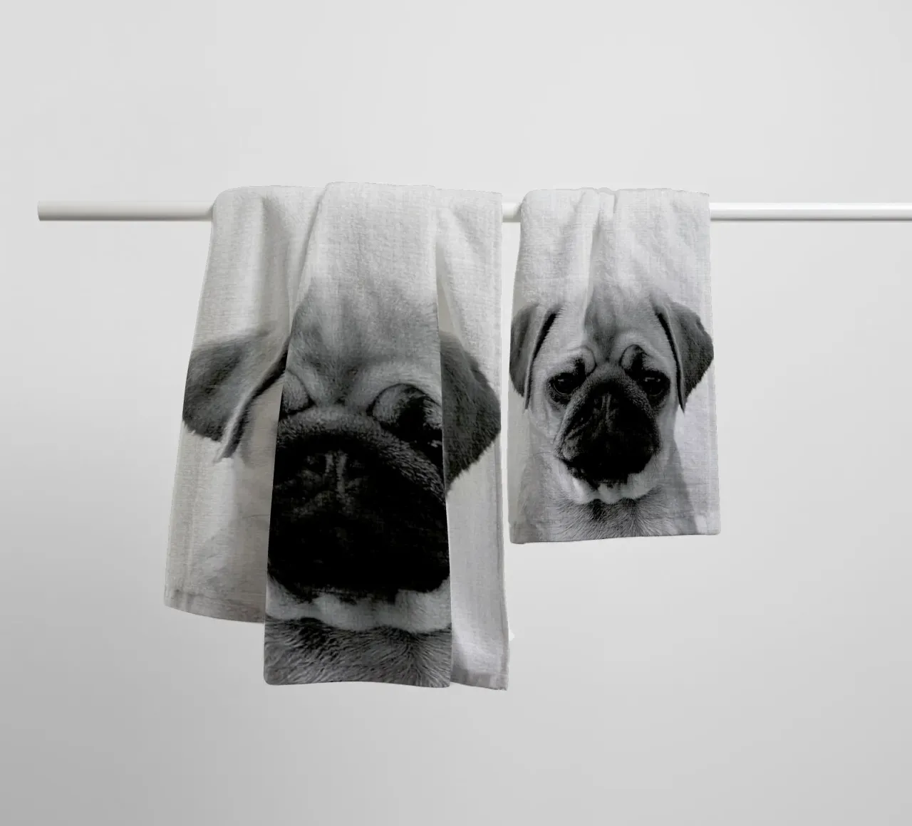 Print 44 towel by Lila x Lola
