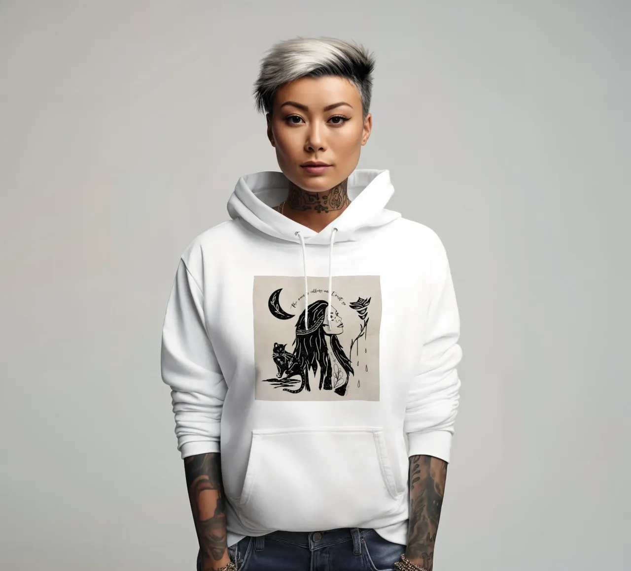 "La luna chiama e io devo andare" Tribale Strega Luna Nera felpa con cappuccio da This Wild Soul - Illustration