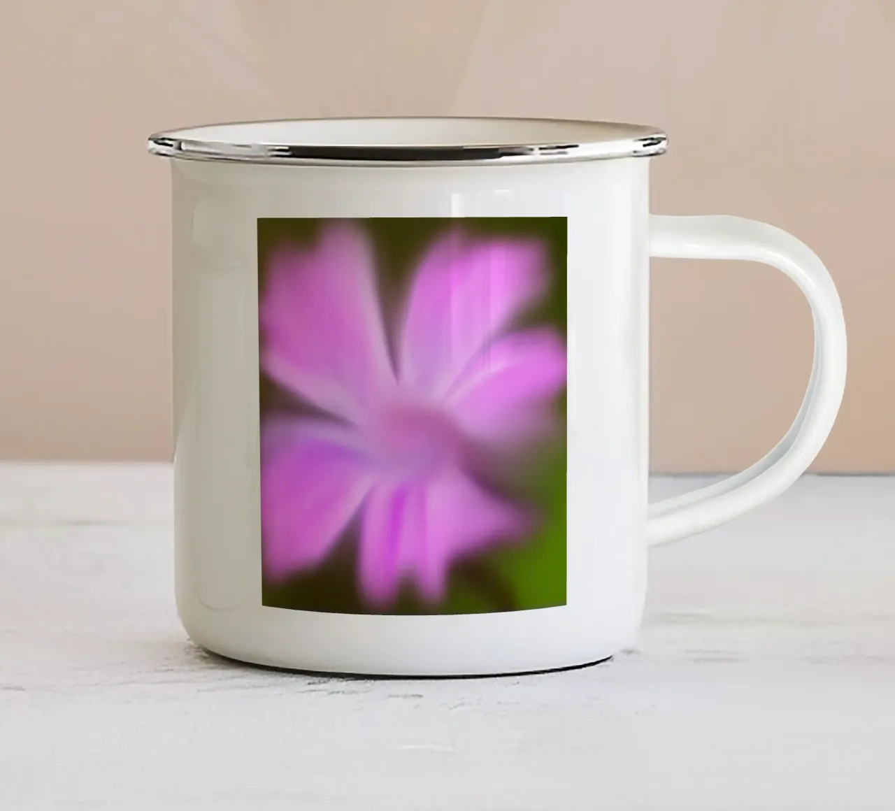 Fiore viola, simile all'acquerello tazza in smalto da Something for you
