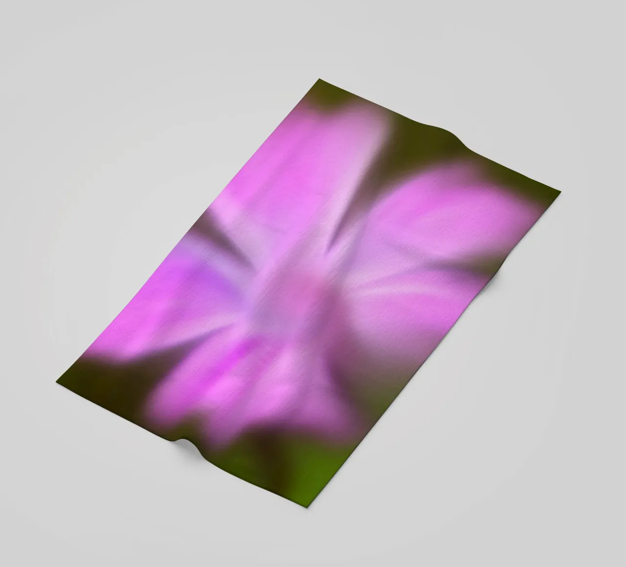Fiore viola, simile all'acquerello telo mare da Something for you