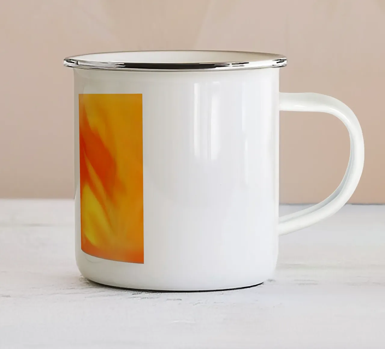 Fiore arancione sfocato simile all'acquerello tazza in smalto da Something for you