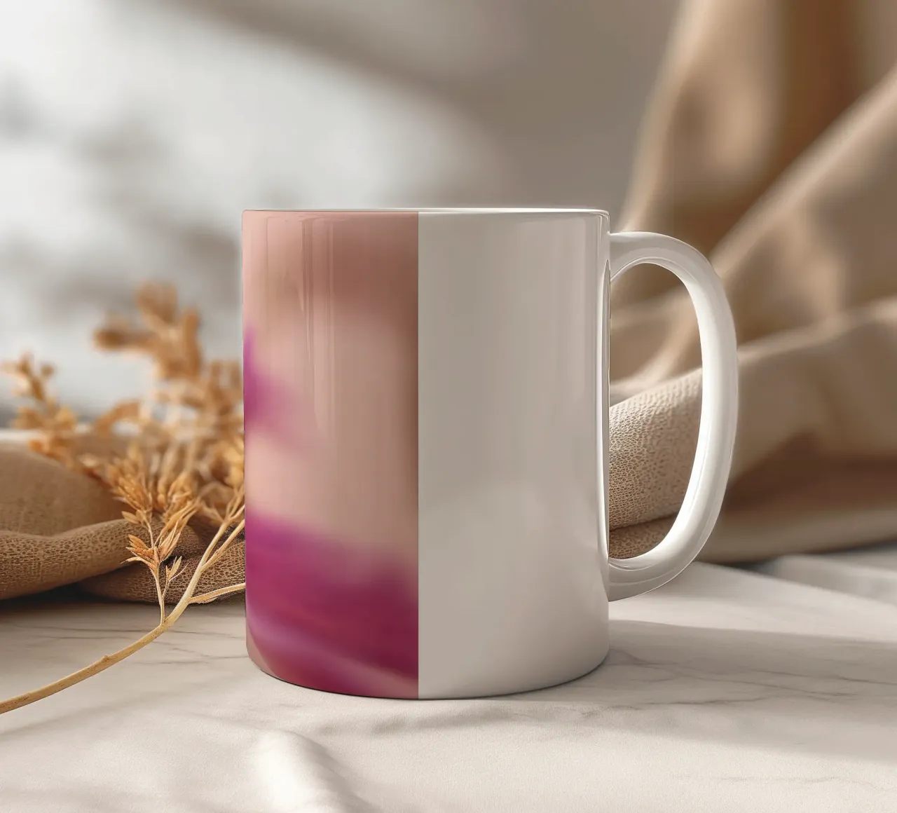 Fiore rosa sfocato, simile all'acquerello tazza in ceramica da Something for you