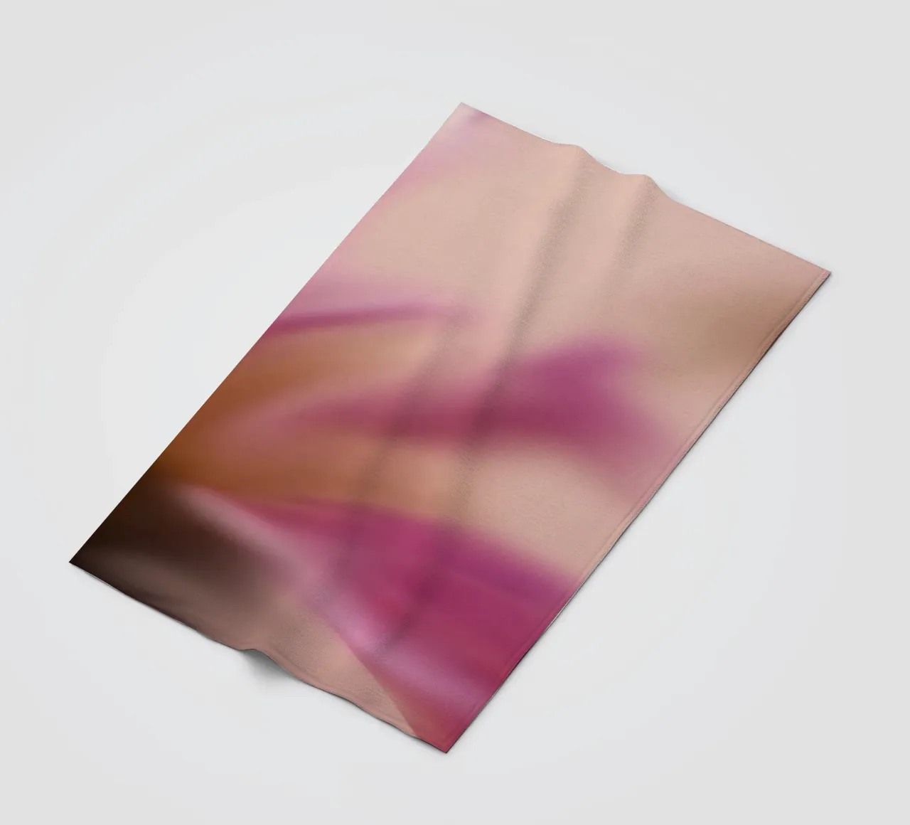 Fiore rosa sfocato, simile all'acquerello coperta in pile da Something for you