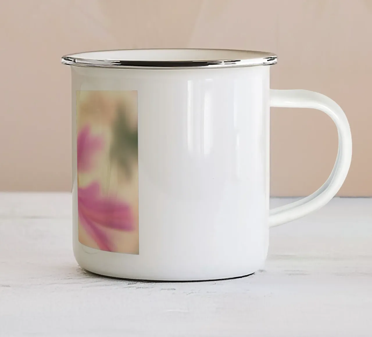Fiore rosa sfocato, simile all'acquerello tazza in smalto da Something for you