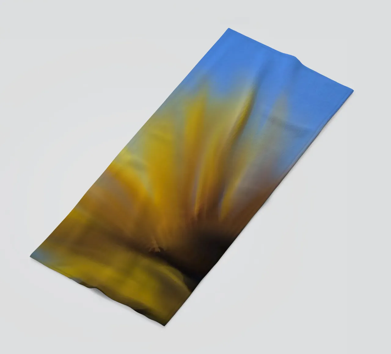 Girasole sfocato, simile all'acquerello telo mare da Something for you