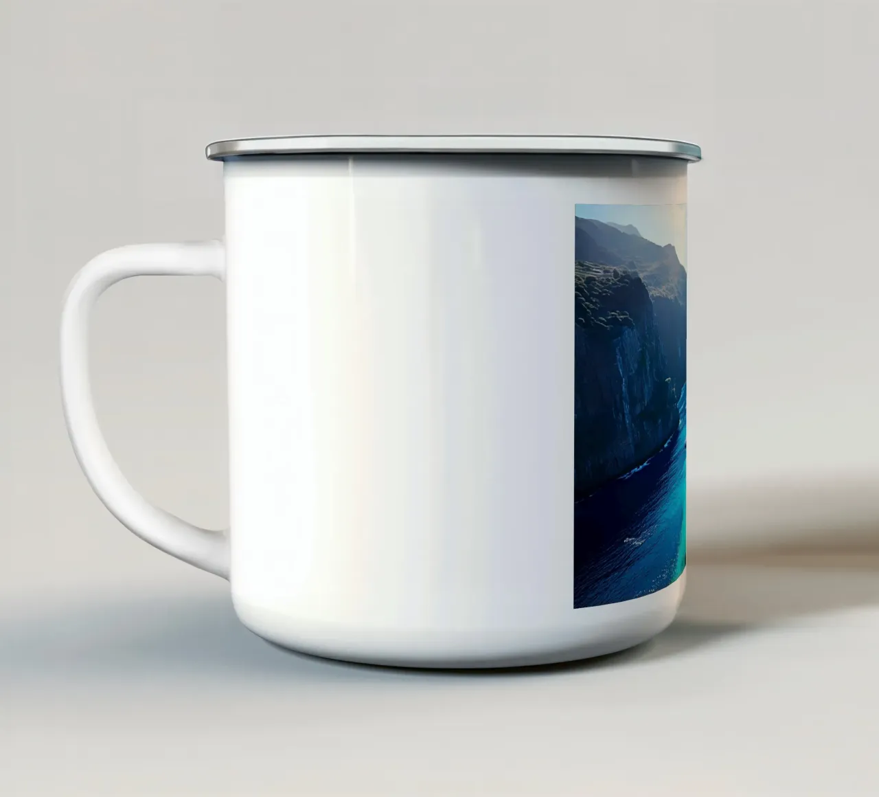 WAS FÜR EINE WUNDERBARE AUSSICHT! Emaille Tasse von Thierry vobmann photography