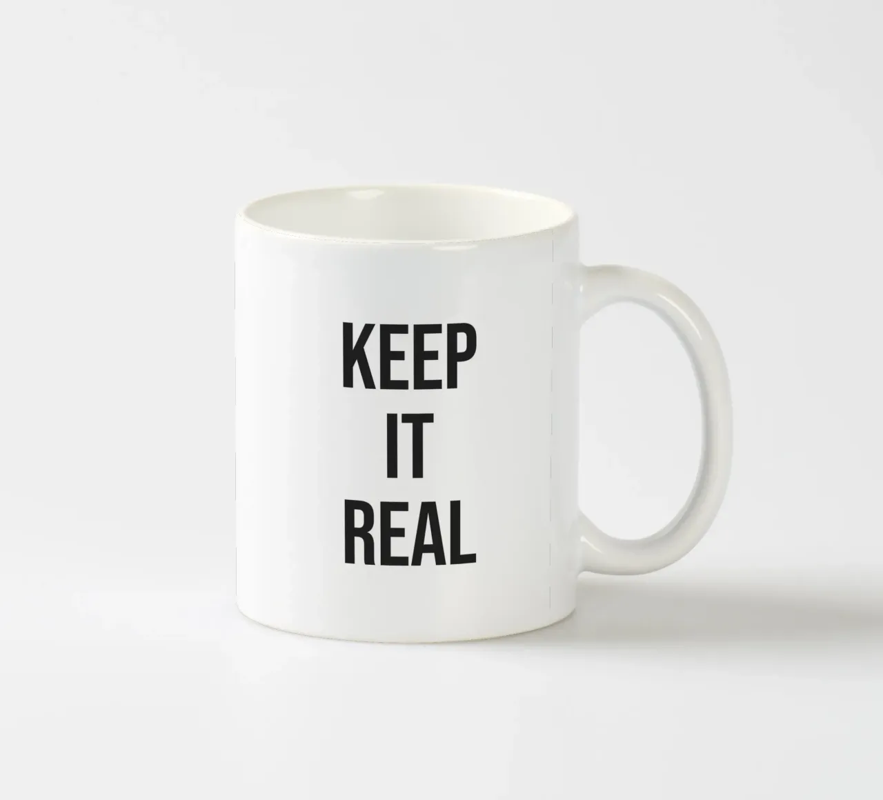 Citazione di Keep it real tazza in ceramica da Paigaam Studio