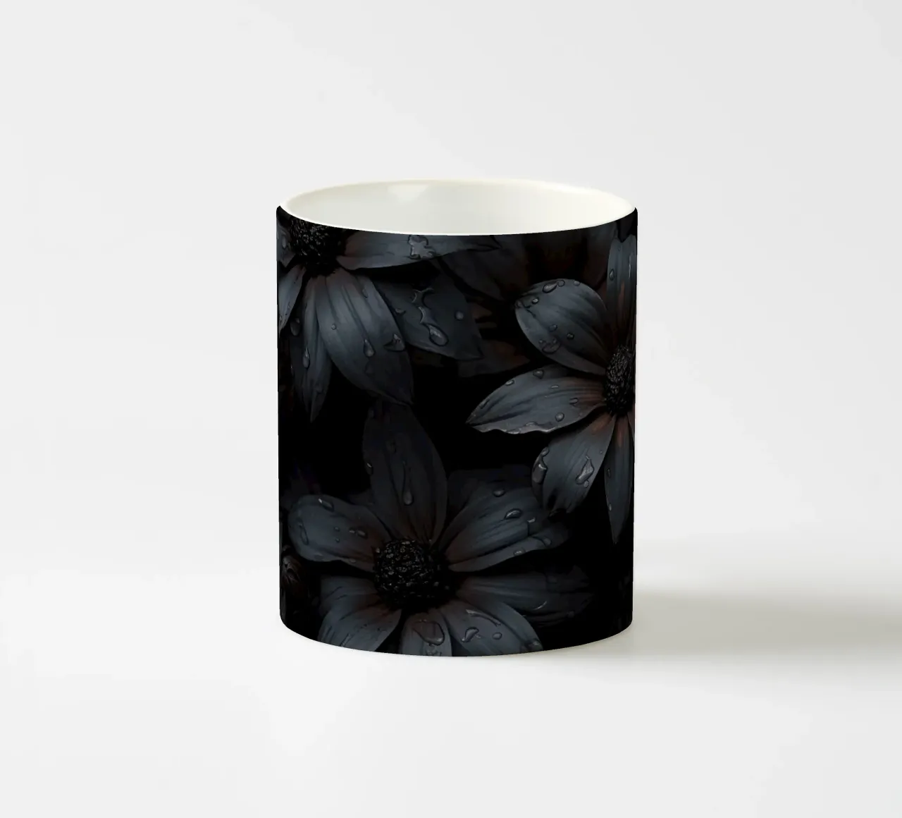 Reverie floreale opulenta Stato d'animo scuro tazza in ceramica da Andrea Haase Floral Passion