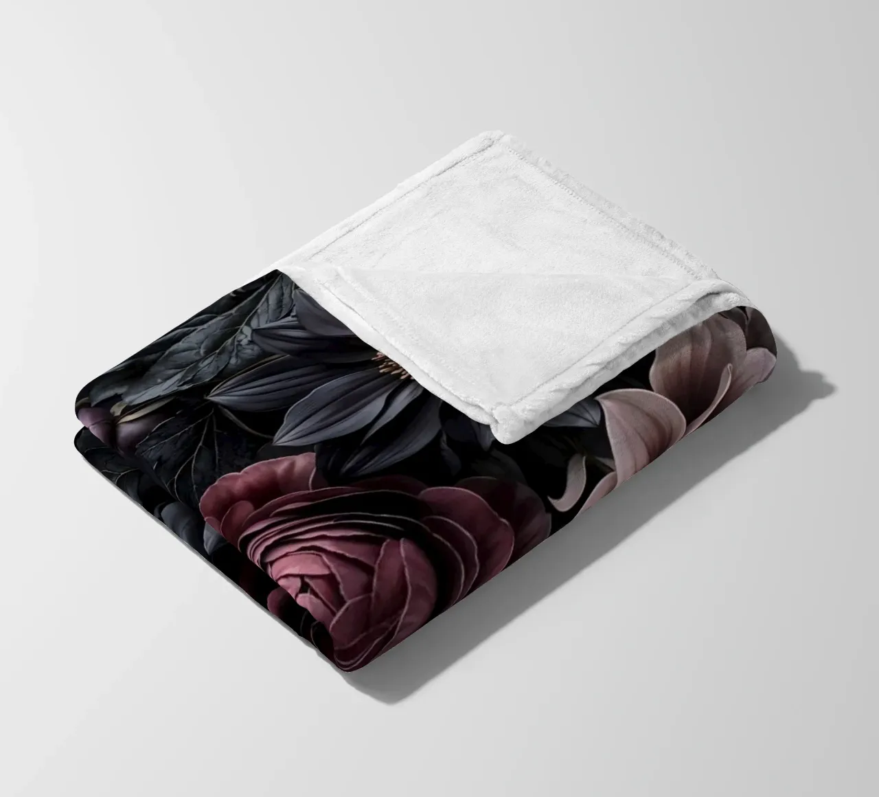 Midnight Floralscape Fiori barocchi lunatici coperta in pile da Andrea Haase Floral Passion