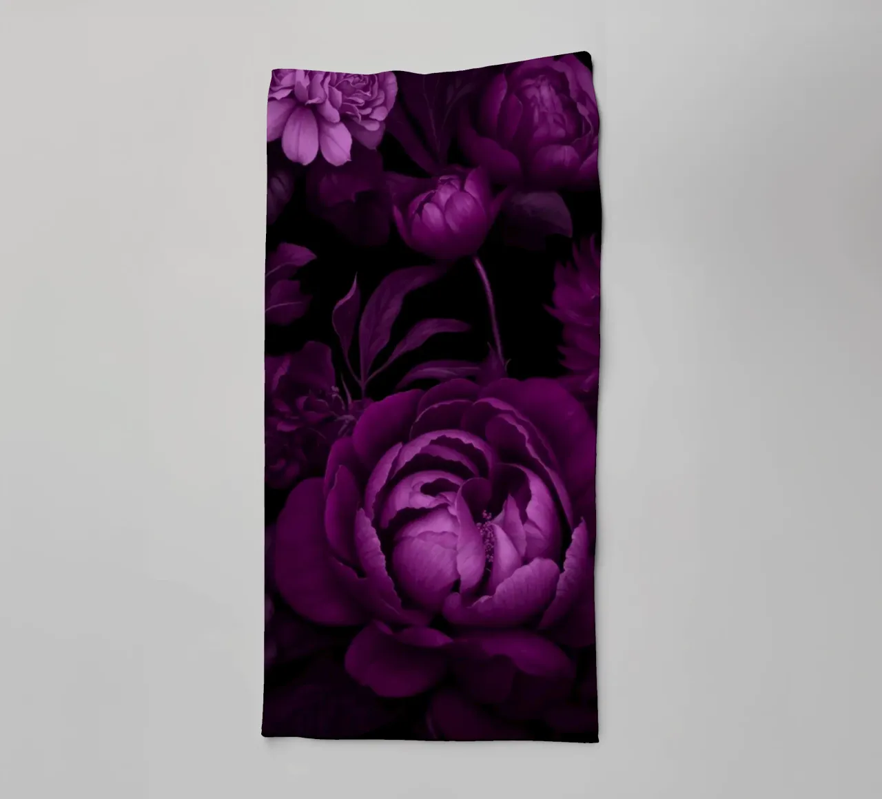 Fiori di mezzanotte Vibrazioni vittoriane viola asciugamano da bagno da Andrea Haase Floral Passion