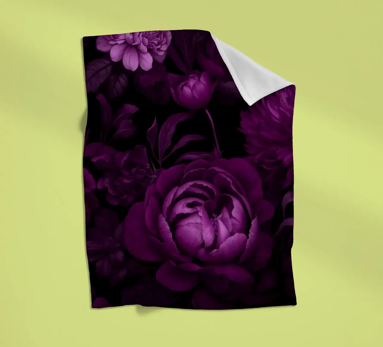 Fiori di mezzanotte Vibrazioni vittoriane viola coperta in pile da Andrea Haase Floral Passion