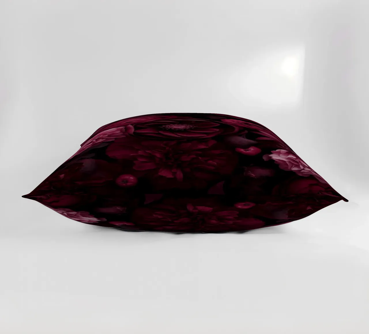 Grandezza vittoriana Fiori grandi rosso borgogna cuscino da Andrea Haase Floral Passion