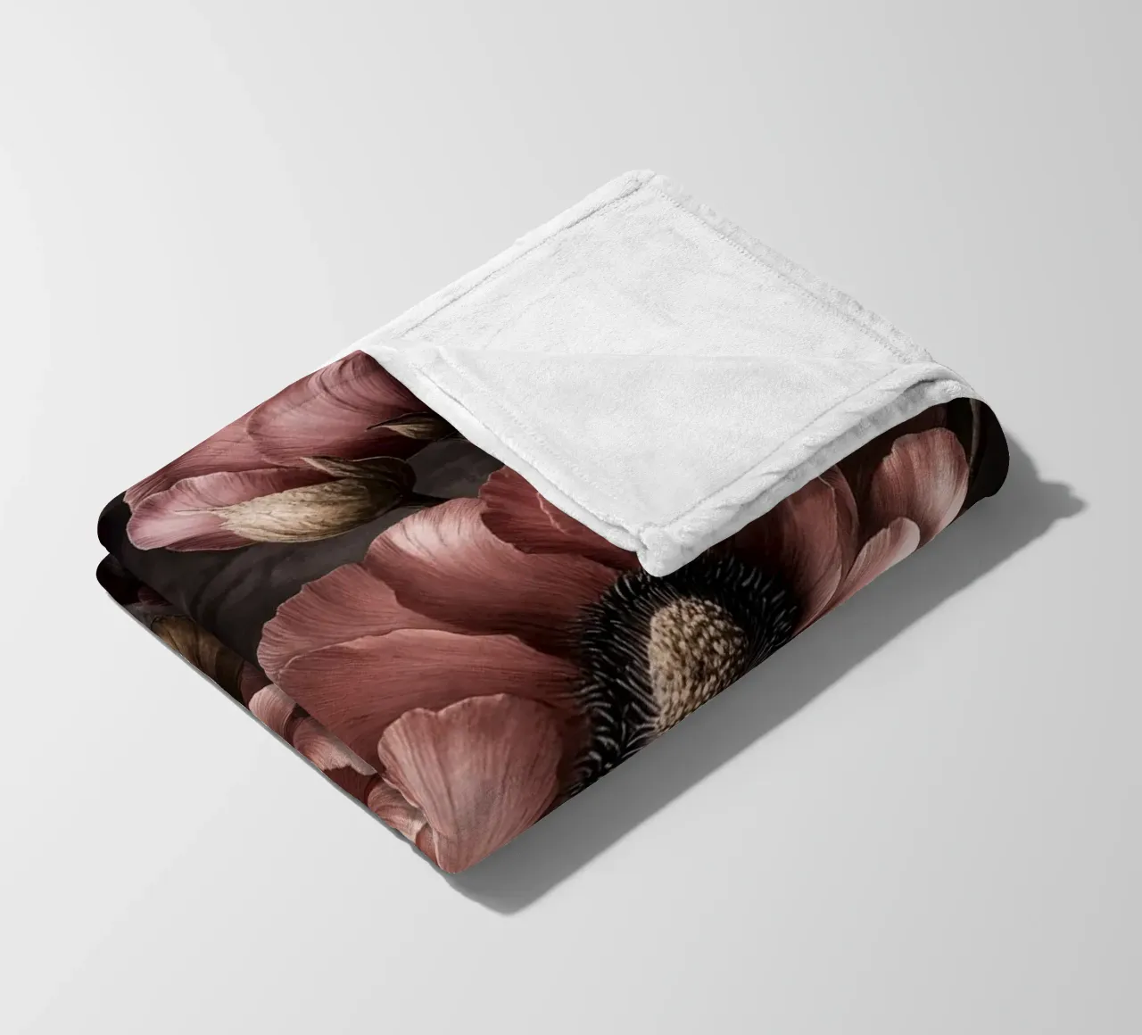 Fiori vittoriani d'epoca a mezzanotte coperta in pile da Andrea Haase Vintage World