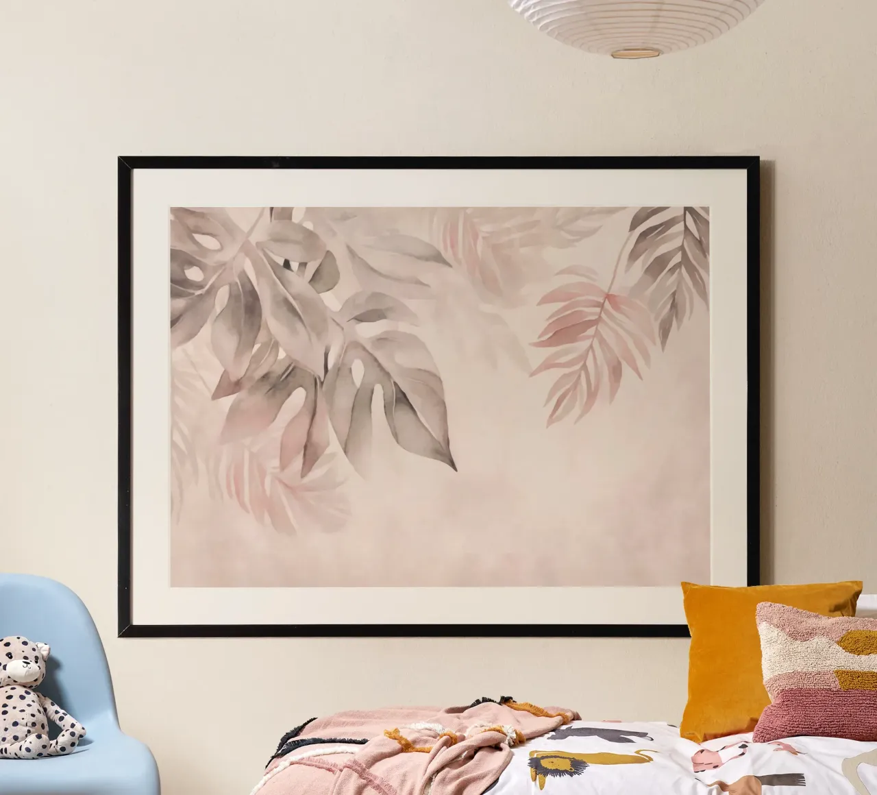 Foglia delicata Sussurri tropicali Acquerello Blush poster con telaio in alluminio da Andrea Haase Modern Home