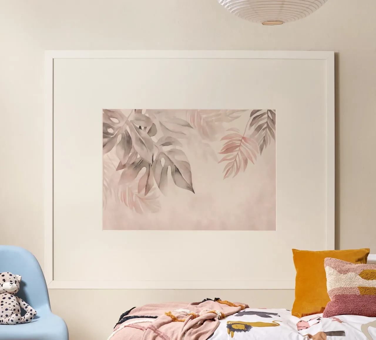 Foglia delicata Sussurri tropicali Acquerello Blush poster con telaio in alluminio da Andrea Haase Modern Home